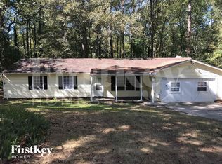 992 Rampart Pl, Stone Mountain, GA 30088