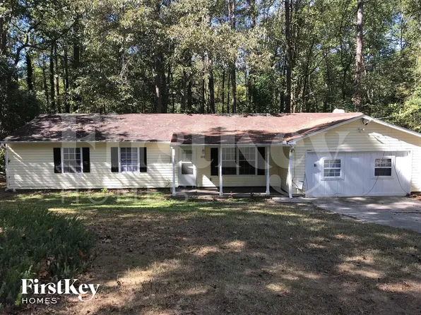 992 Rampart Pl, Stone Mountain, GA 30088