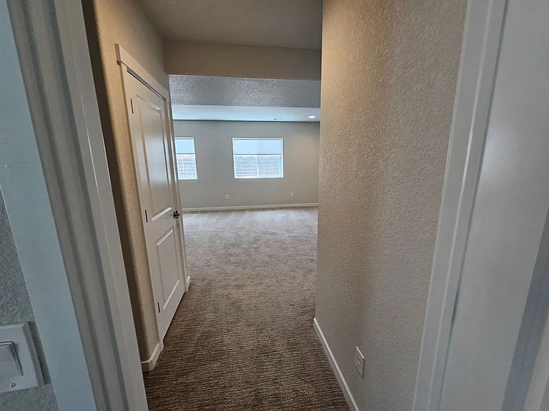1853 Clayhouse Dr — Photo 31
