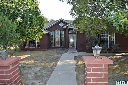 1st image of 5015 Lakeaire Cir