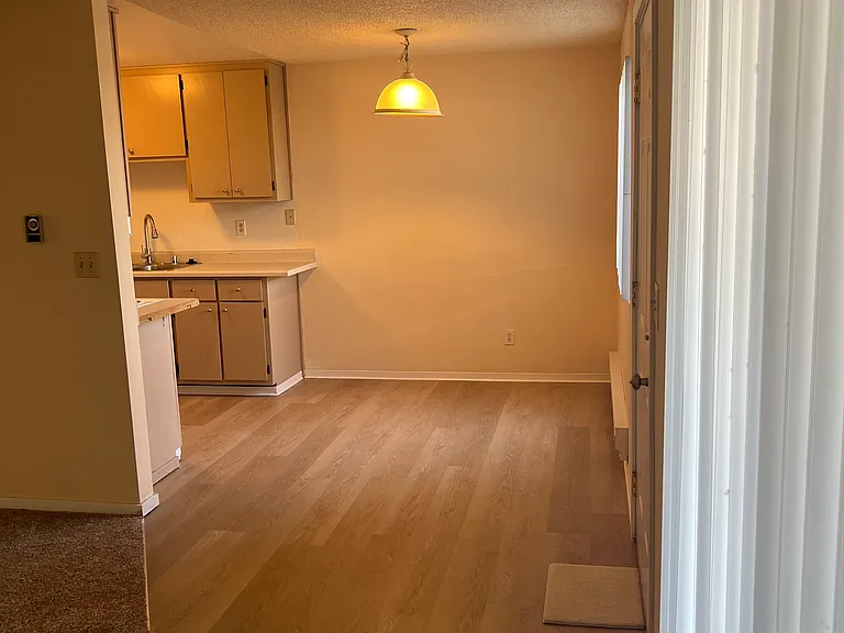 518 Quinn Ave #2 — Photo 17
