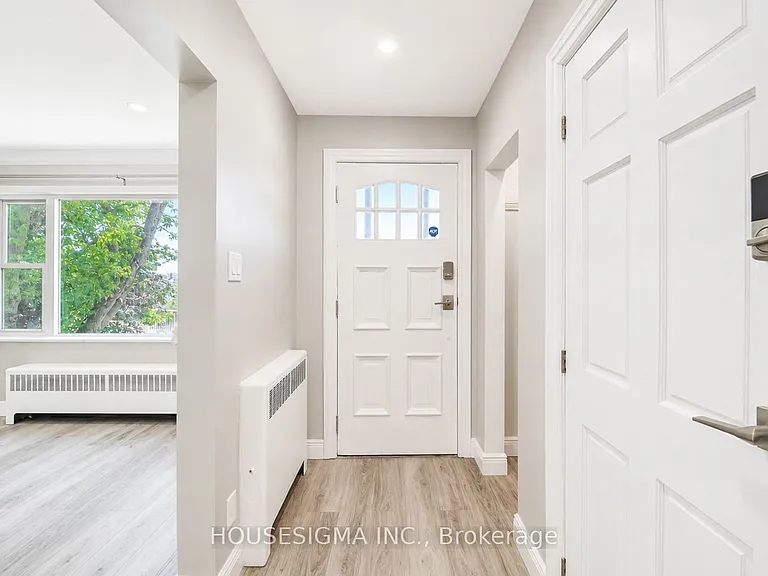 122 Chadburn St — Photo 7