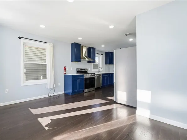 225 Freeman Avenue image 4 of 24