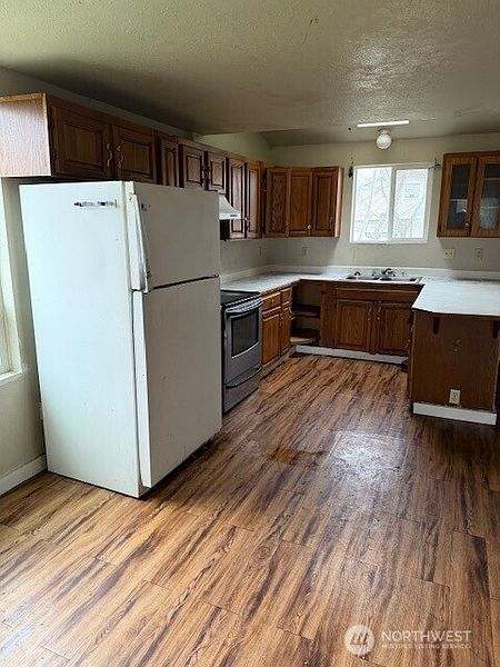 3rd image of 2323 99th Street E