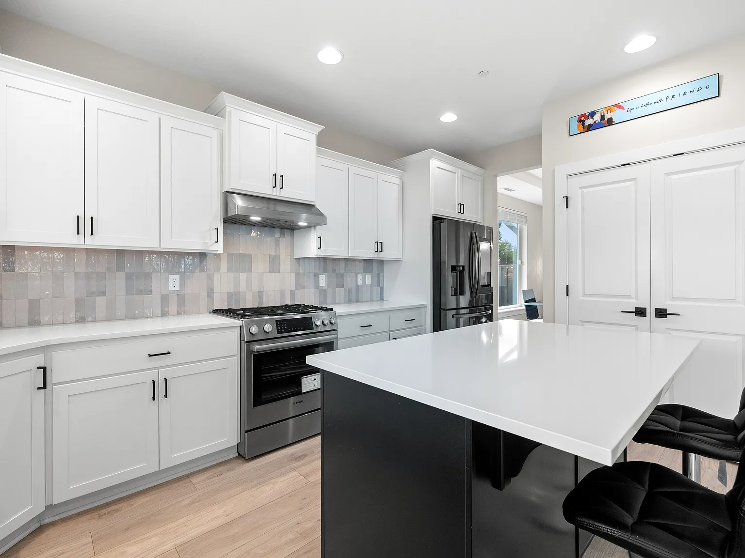 4 bed, 2509 sqft, $3,490 — Photo 3