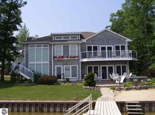 4742 N Peninsula Rd, Hale, MI 48739