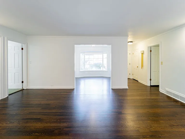 Brentwood House — Photo 24