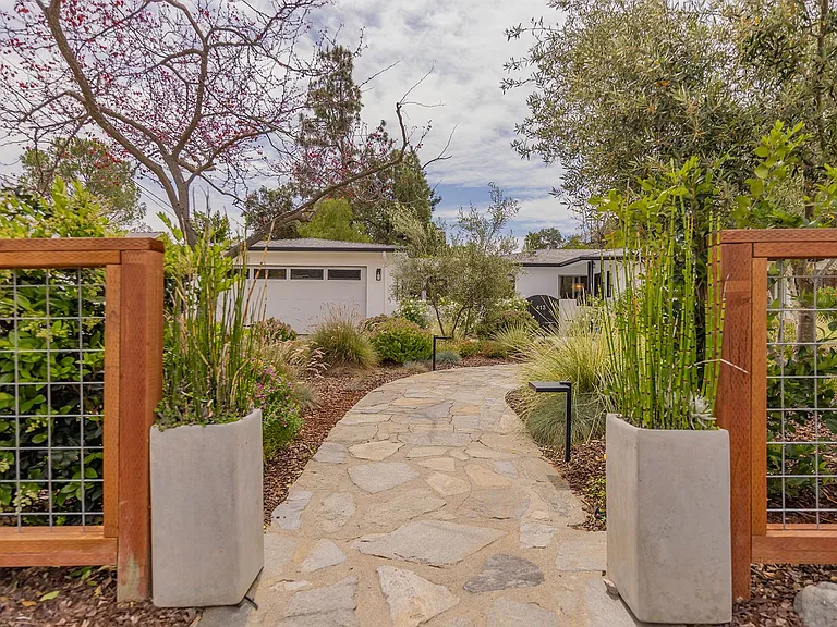 413 W Matilija St — Photo 6