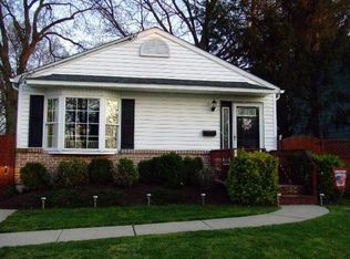 140 Chippewa St, Lester, PA 19029