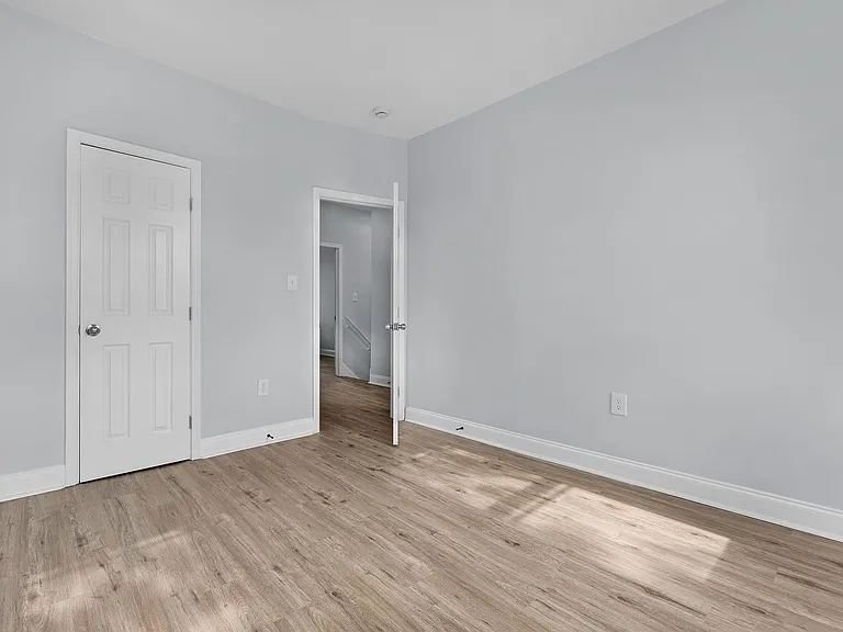 510 N Edgewood St — Photo 12