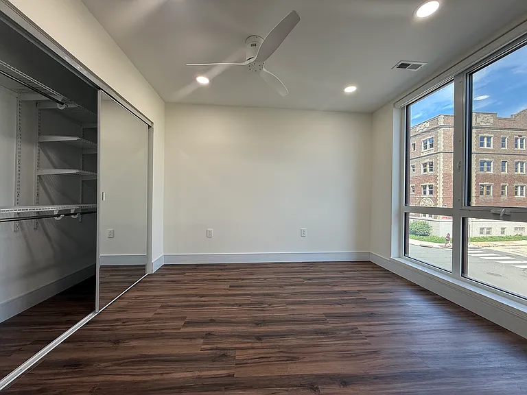 4904 Spruce St #218 — Photo 9