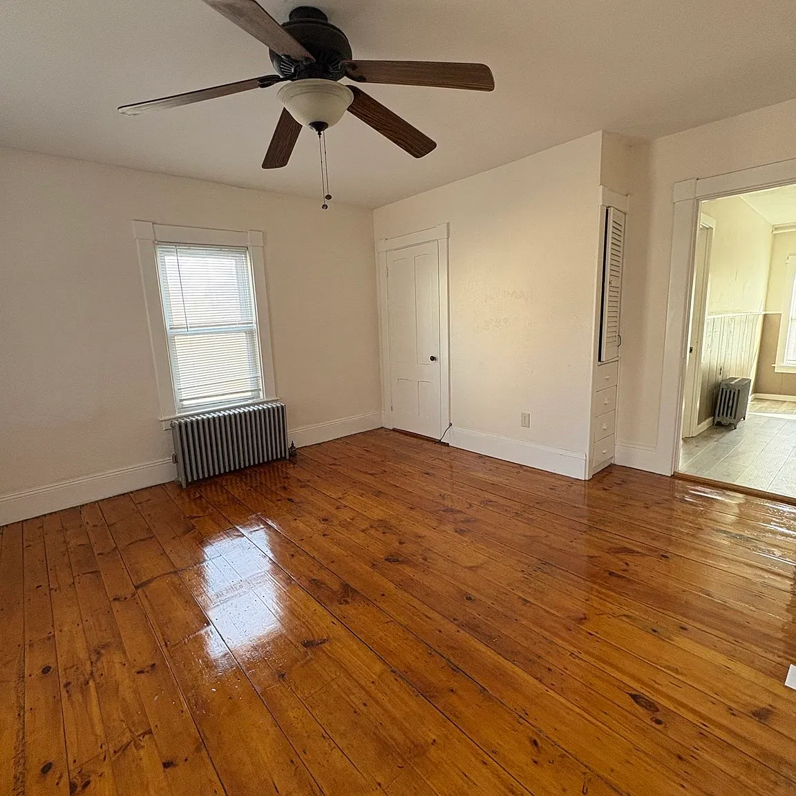 2 bed, 1.0 bath, 1300 sqft, $1,700 — Photo 4