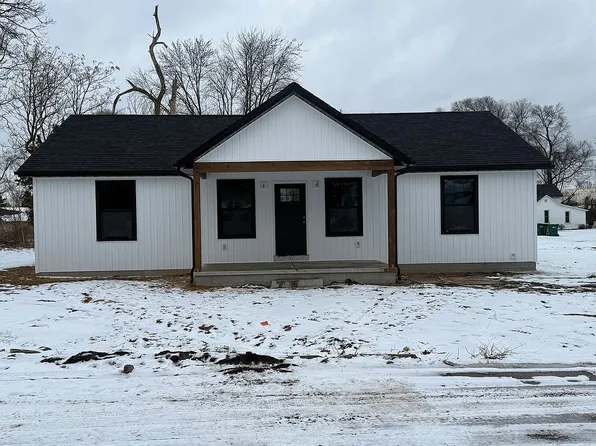 208 Franklin St, North Judson, IN 46366