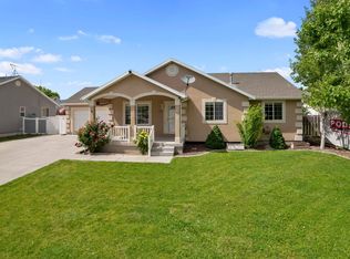 1425 E Raptor Rd, Eagle Mountain, UT 84005