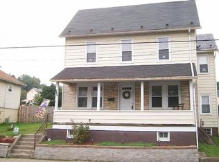 712 Garibaldi Ave, Roseto, PA 18013