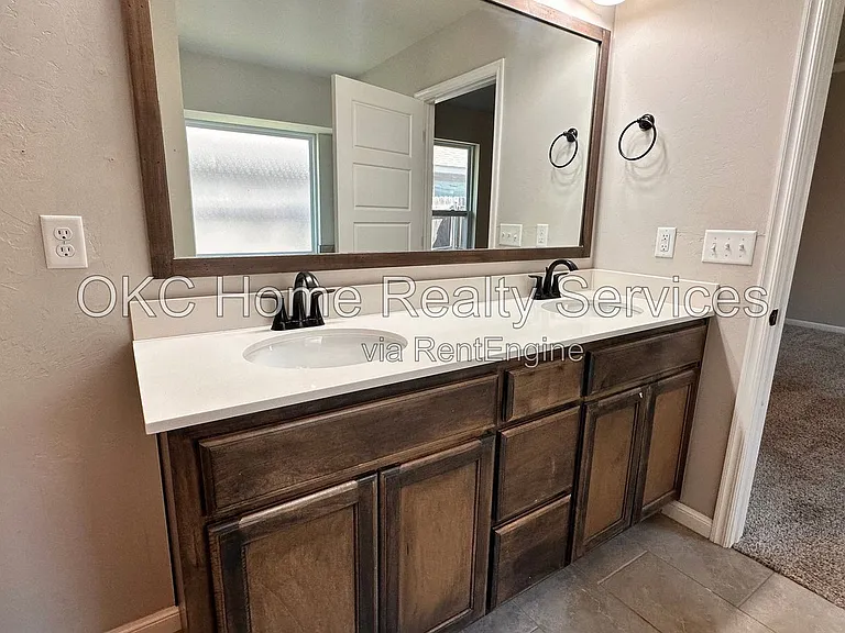 7724 Windstone Dr — Photo 24