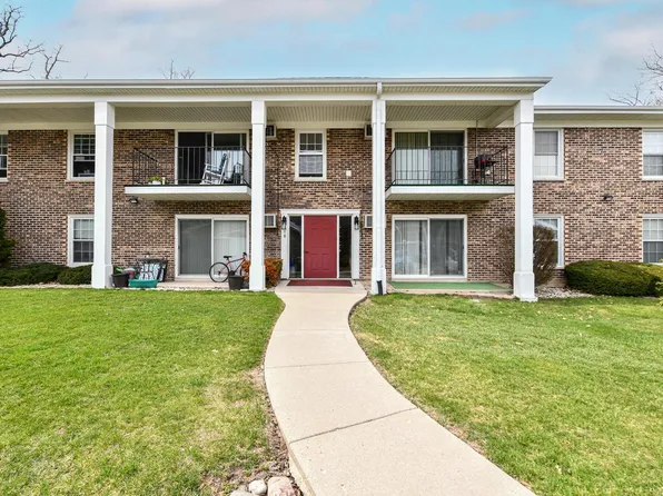 118 Evelyn LANE #B, Lake Geneva, WI 53147