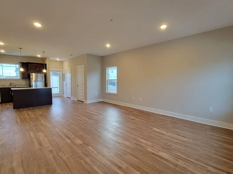 4000 Angelica Ct — Photo 5