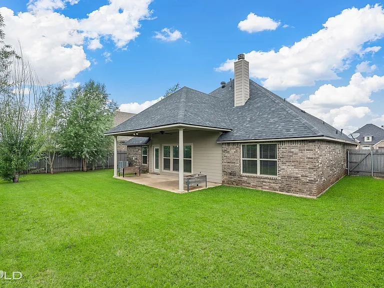 619 Labarre Ln — Photo 32
