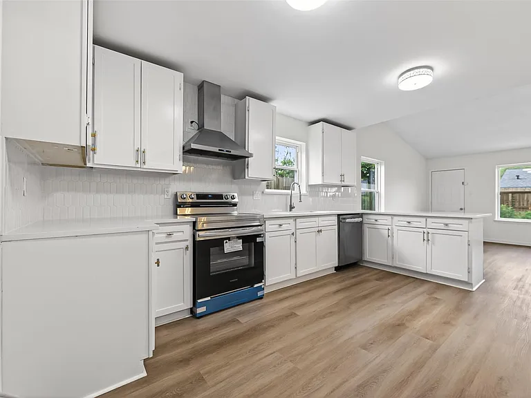 24014 Nomini Hall Ln — Photo 12