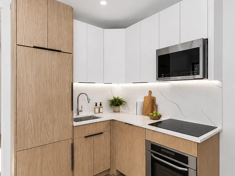 141 2nd Ave #20 — Photo 5