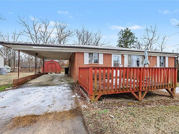 3rd image of 1892 Lake Rd