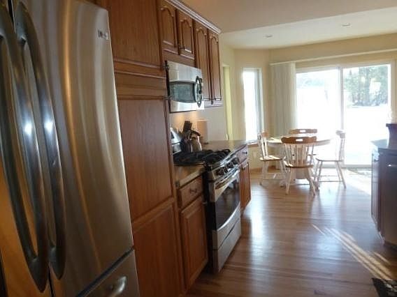4th image of 740 Hickory Creek Dr