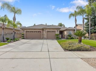 5855 W Oriole Ave, Visalia, CA