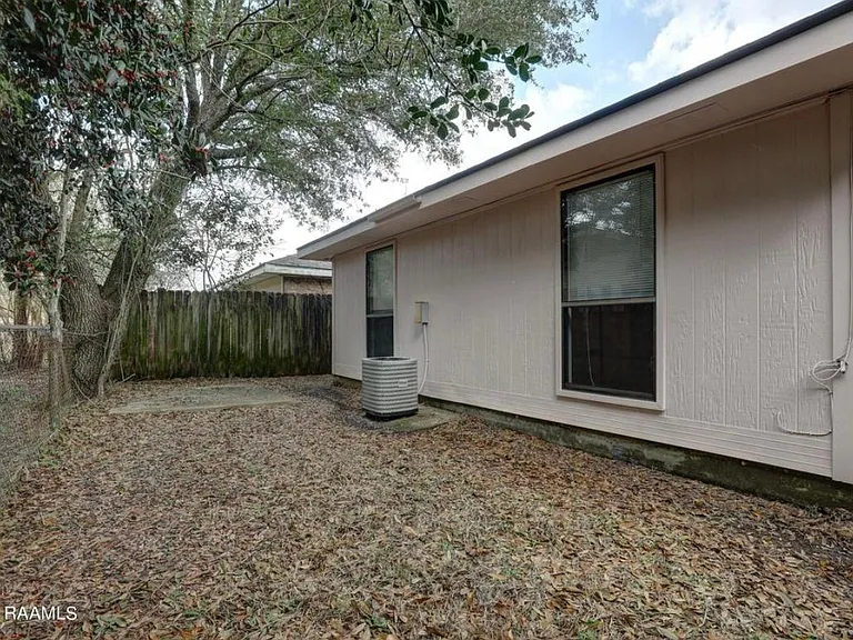 103 Denier Dr — Photo 17