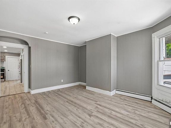 2nd image of 7 Belle Ave 2