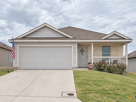 3rd image of 913 Riviera Ct