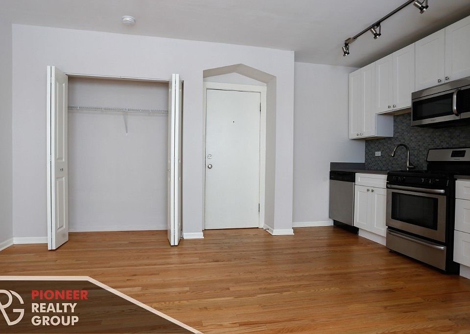 1st image of 2834 W Palmer St #2834305