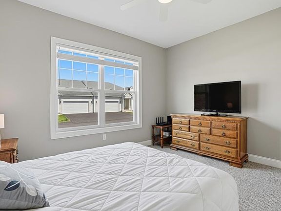 4th image of 170 Stone Hill Dr #170
