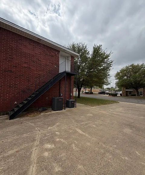 10316 Walley Way — Photo 10