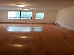 21-26 Menahan St #1E, Ridgewood, NY 11385