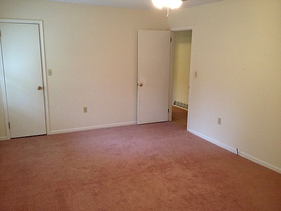 4th image of 1507 E Calhoun St