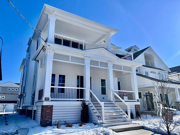 2nd image of 1919 Central Ave Floor 2