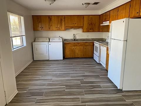 3rd image of 3700 Montague Blvd APT 2