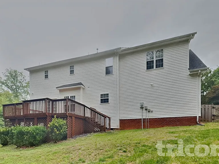 1017 Woodland Pointe Dr — Photo 14