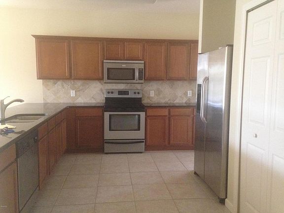 2nd image of 2813 Glenridge Cir