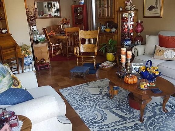 4th image of 2912 Delaware Dr