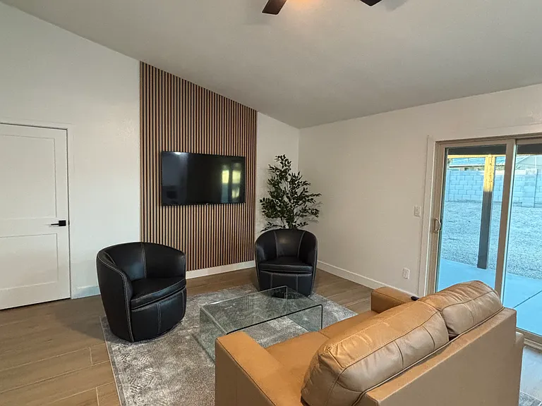 6424 E Aire Libre Ln — Photo 1