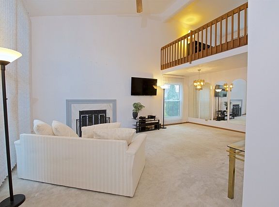 3rd image of 3269 Bremerton Ln