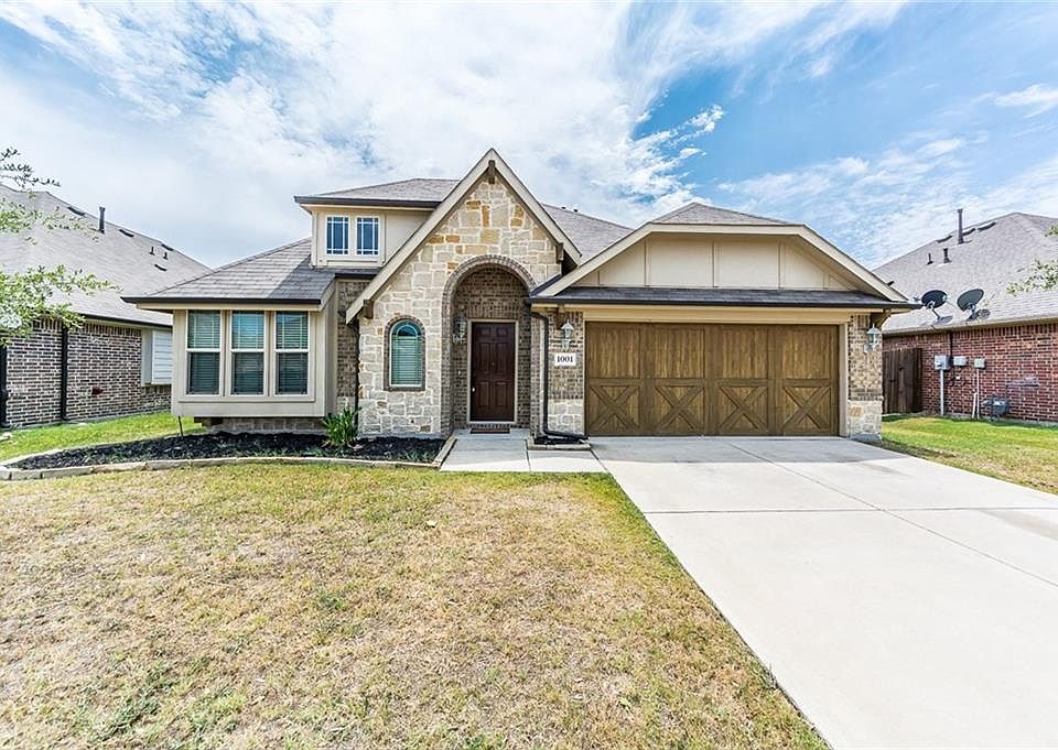 1st image of 1001 Langford Ct