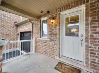 312 Gillett Poin, Milton, ON L9E1C6