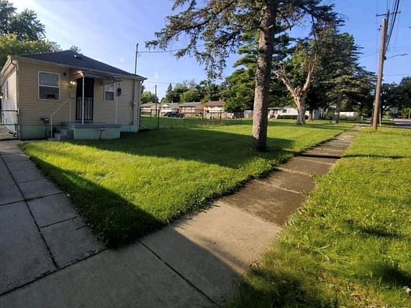2nd image of 1159 Sutton Ave