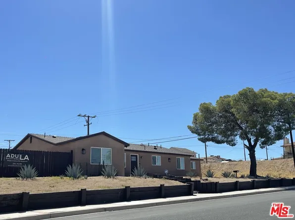 1011 Coyote Ln, Barstow, CA 92311