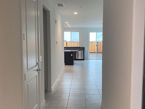 3rd image of 2406 Espana Lane