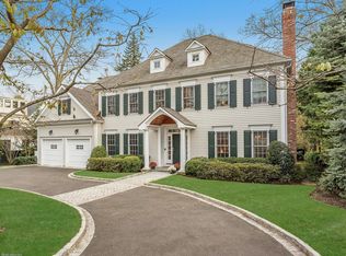 124 Lockwood Rd, Riverside, CT 06878