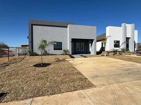 3rd image of 5210 Plasencia Ln